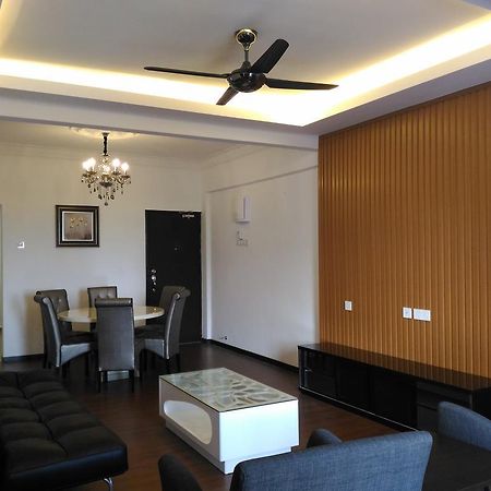 Midcity Service Suite Malacca Extérieur photo