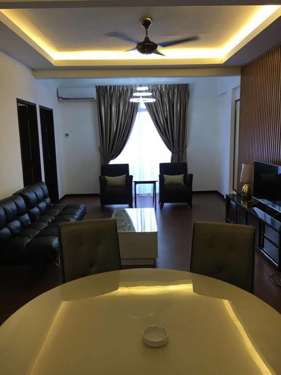 Midcity Service Suite Malacca Extérieur photo