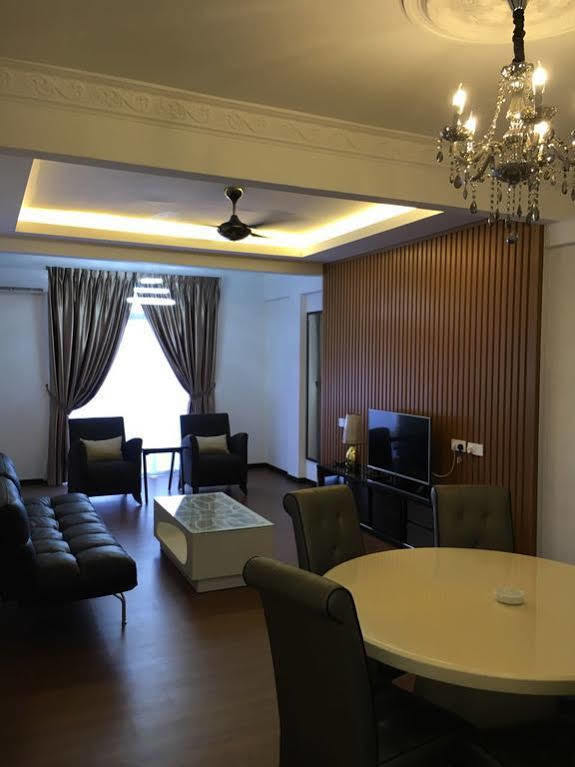 Midcity Service Suite Malacca Extérieur photo